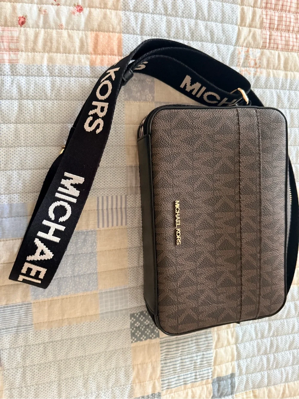 Michael Kors crossbody purse